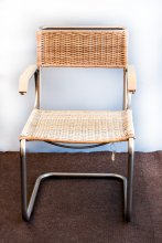 Thonet Stuhl mit erneuertem Geflecht